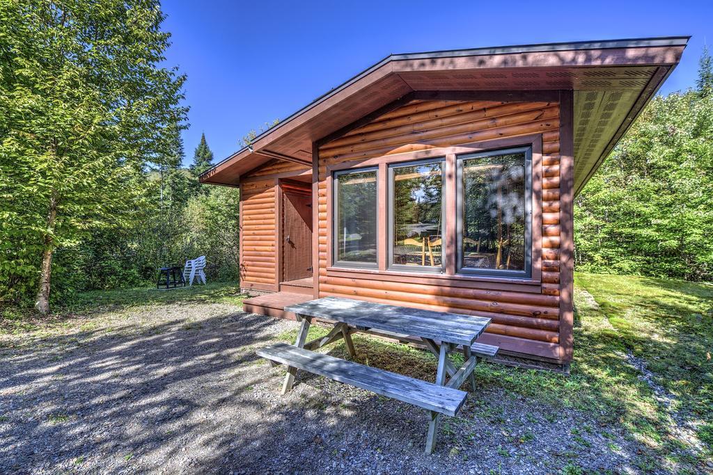 Le Grand R Ξενοδοχείο Saint-Donat-de-Montcalm Εξωτερικό φωτογραφία